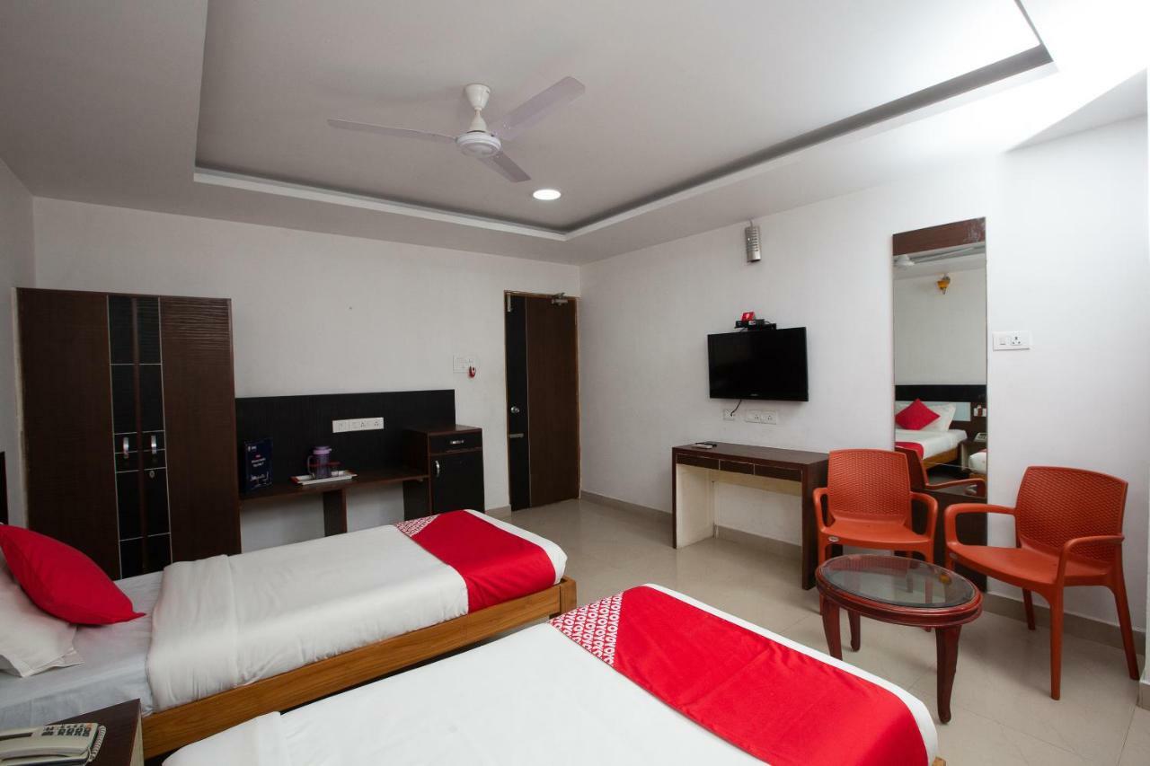 Oyo 26947 The Lavish 3*